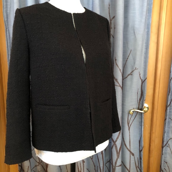 Vince Size 10 cropped Boucle Jacket in black. - Picture 7 of 8